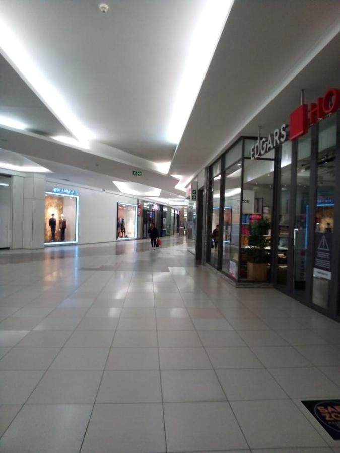 One Rosebank Stay Johannesburg Esterno foto