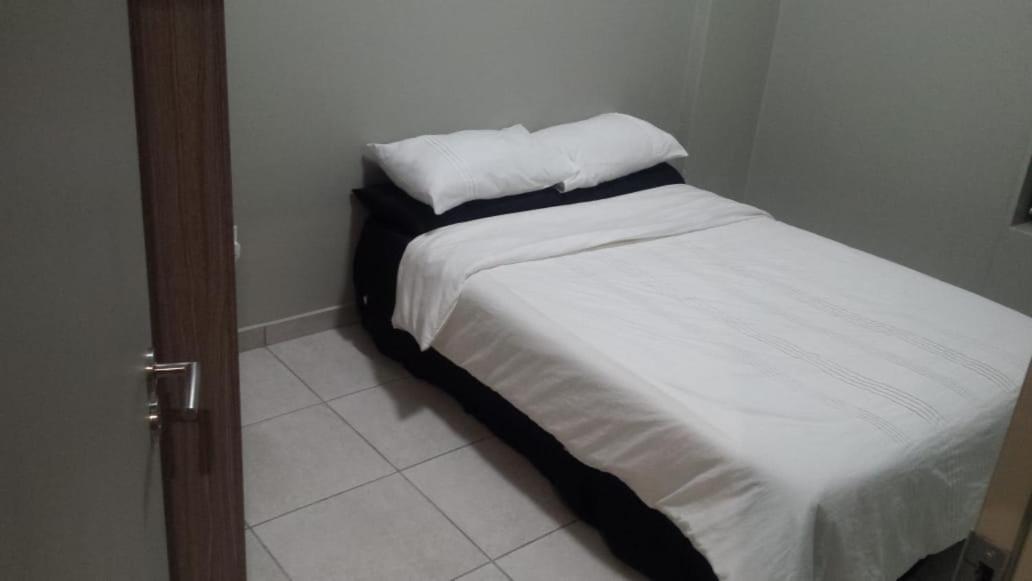 One Rosebank Stay Johannesburg Esterno foto