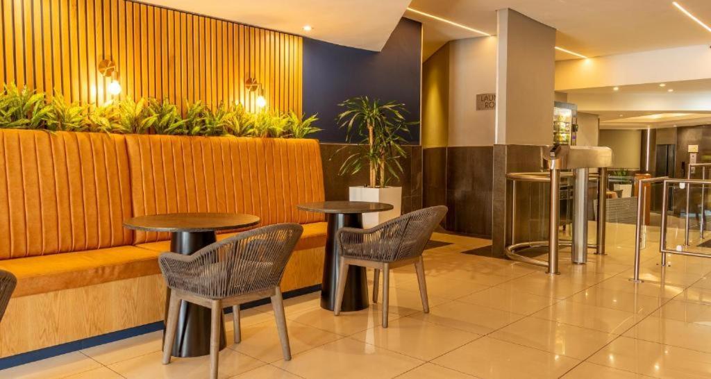One Rosebank Stay Johannesburg Esterno foto